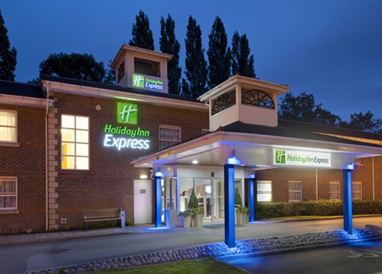 Holiday Inn Express Leeds East Exterior